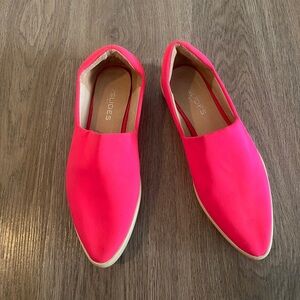 J/SLIDES Pink Flats Sleek Slip-On Loafers